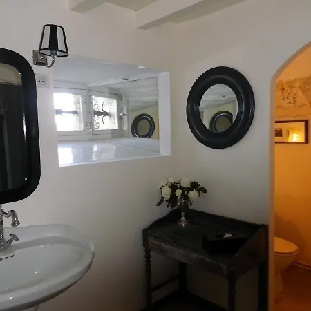 Chateau De Sers Bed & Breakfast *