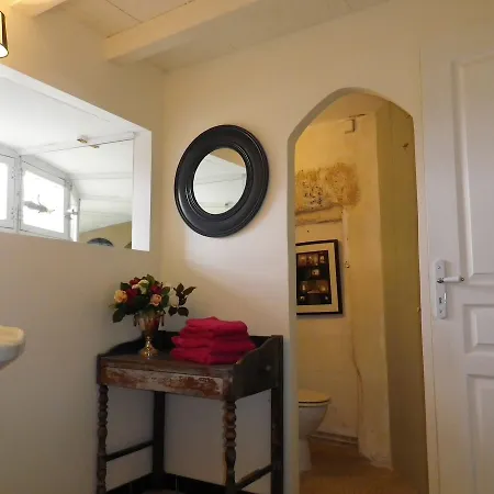 Chateau De Sers Bed & Breakfast *