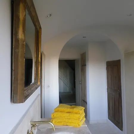 Chateau De Sers Bed & Breakfast *